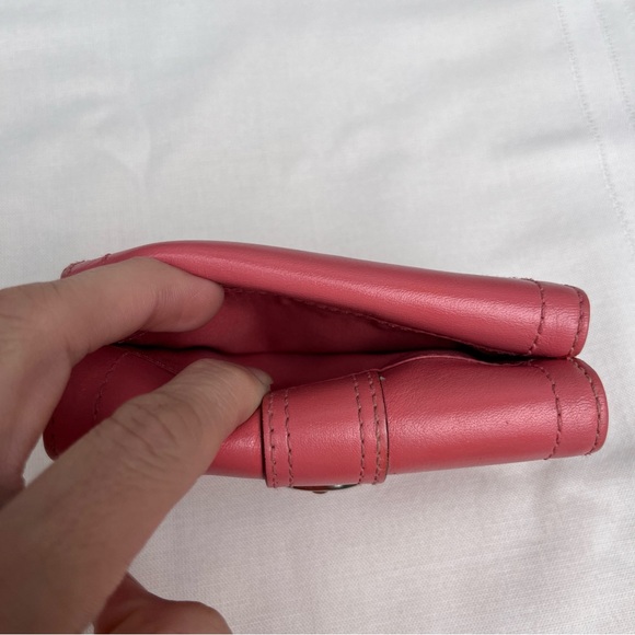 Vintage Coach Soho Wallet with Buckle in Pink Leather - Picture 6 of 15